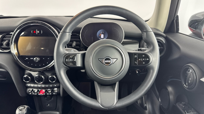MINI Hatchback 1.5 Cooper Classic Premium 3dr Petrol Hatchback